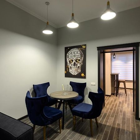 Apart Hotel Fusion Chernivtsi Exterior foto