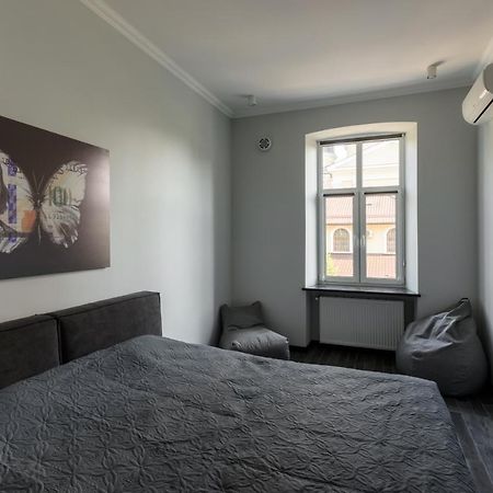 Apart Hotel Fusion Chernivtsi Exterior foto