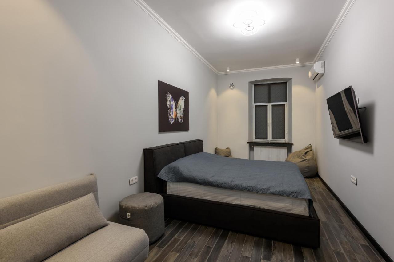 Apart Hotel Fusion Chernivtsi Exterior foto