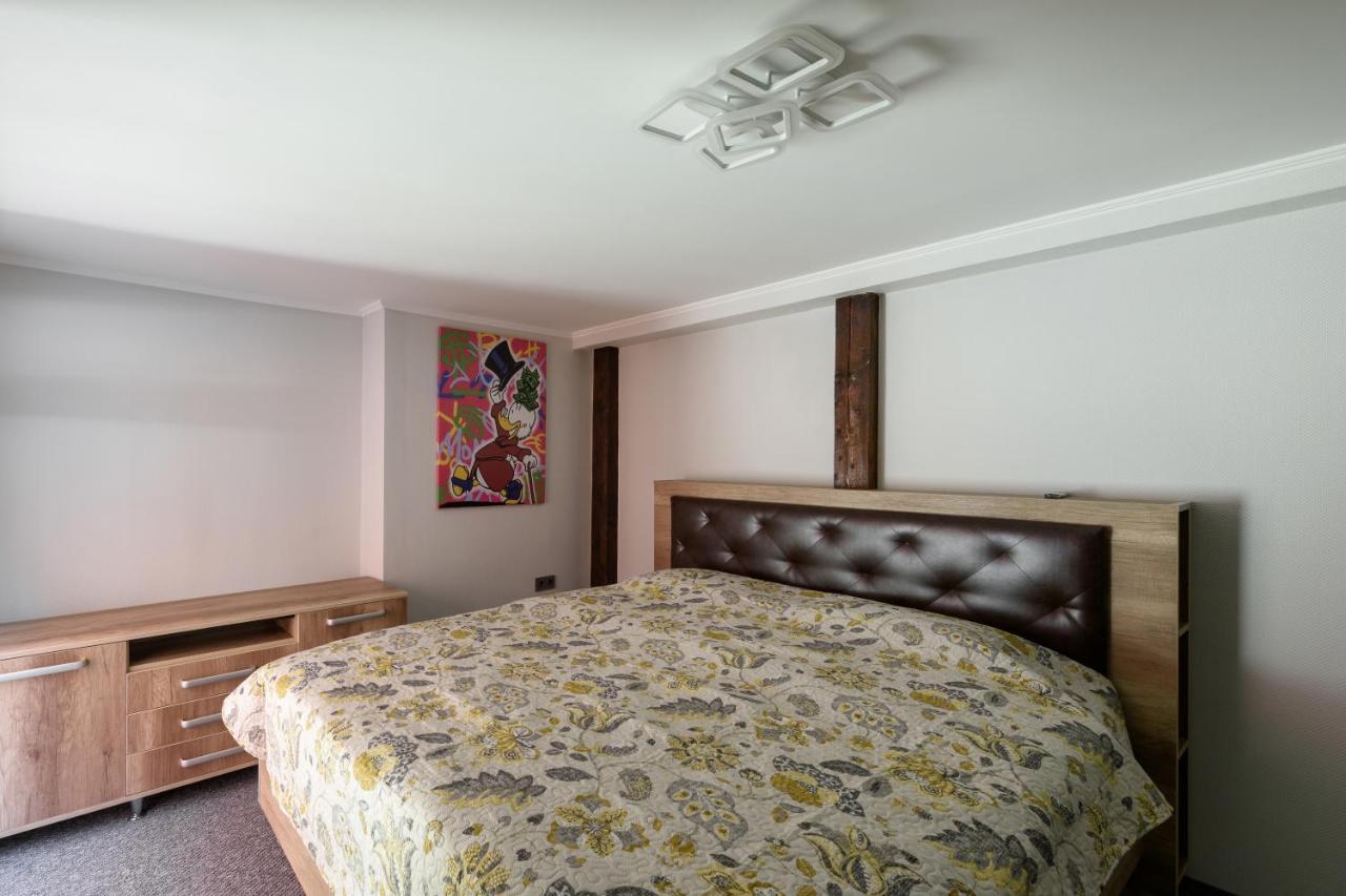 Apart Hotel Fusion Chernivtsi Exterior foto