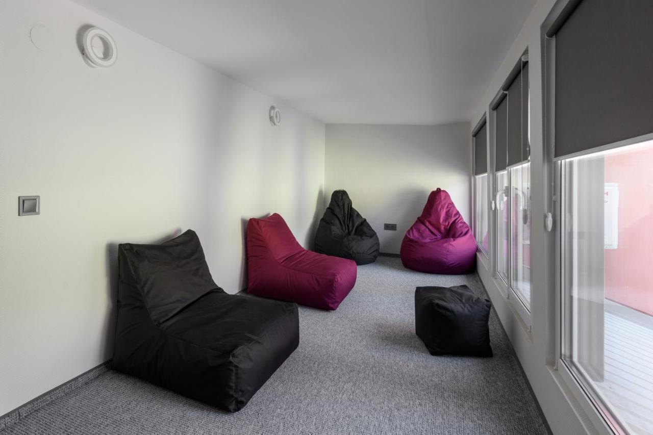 Apart Hotel Fusion Chernivtsi Exterior foto