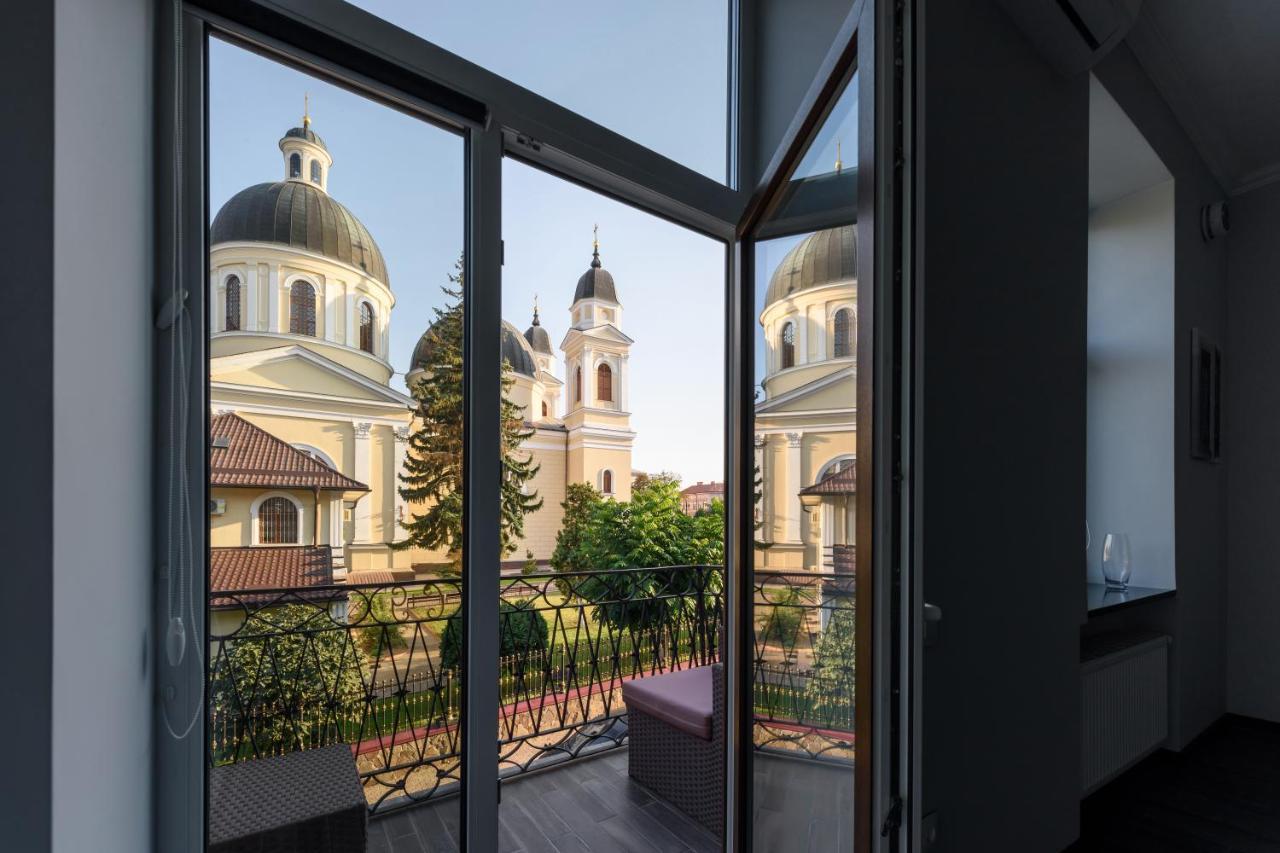 Apart Hotel Fusion Chernivtsi Exterior foto