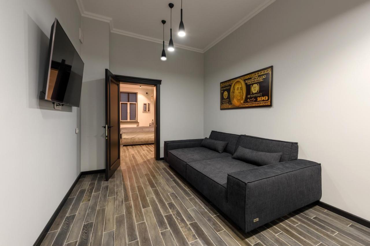 Apart Hotel Fusion Chernivtsi Exterior foto